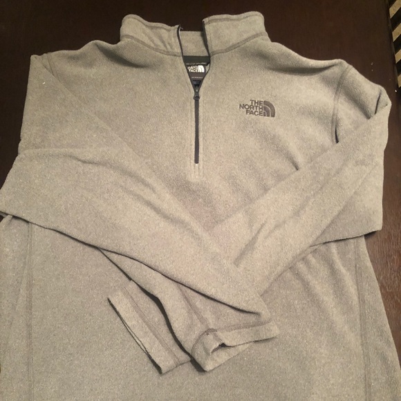 Quarter zip never worn north face - Picture 1 of 3